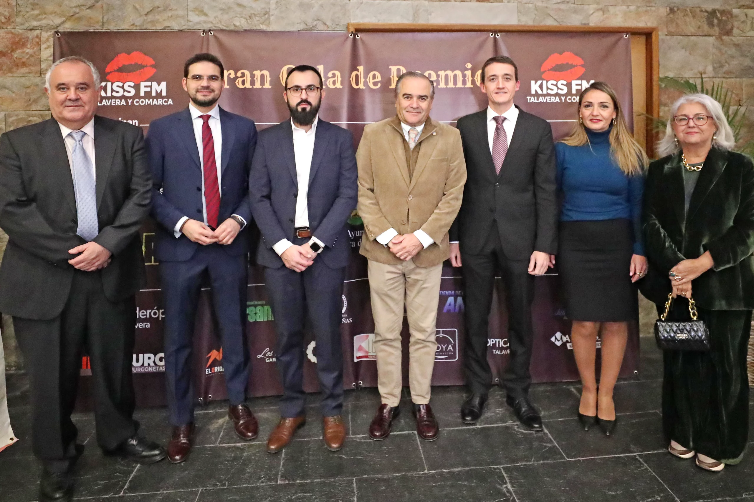 autoridades gala kiss fm talavera revista love