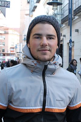 No, porque solo es un sentimiento, no es algo que dure para siempre.