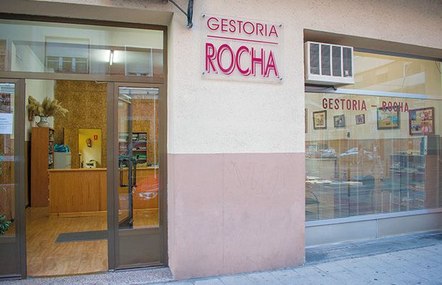 gestoria-rocha-revista-love-talavera