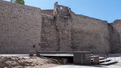 las-historicas-murallas-de-la-calle-charcon-abren-sus-puertas