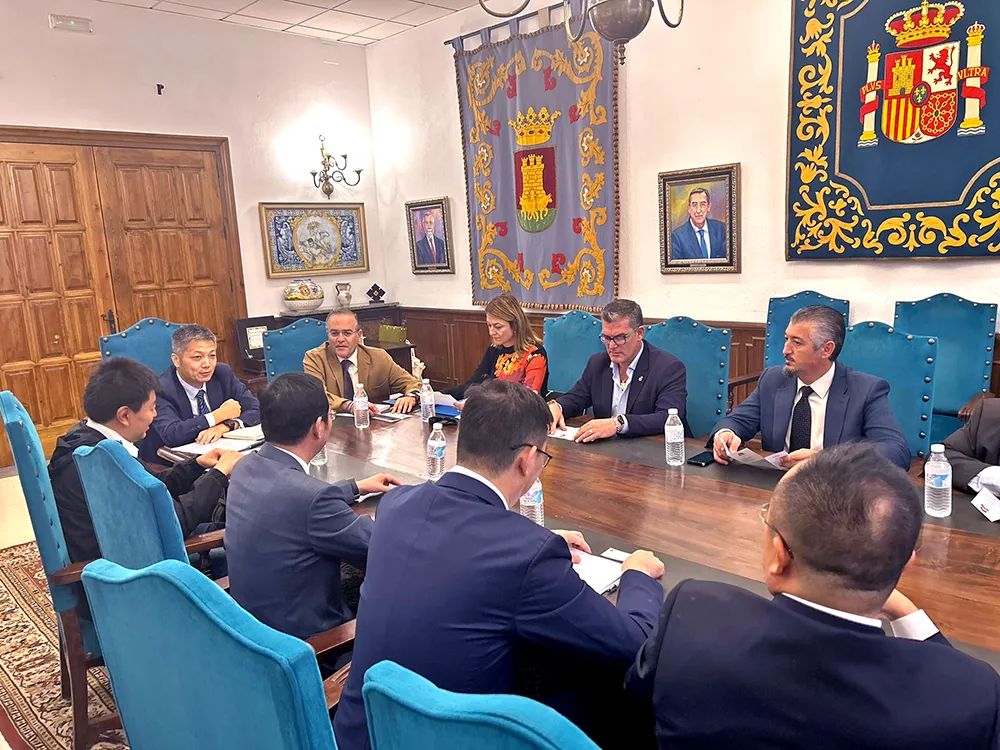 talavera ferial-estre-lazos-con-empresas-chinas-love-talavera-diario